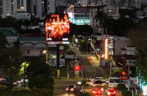 巴拿馬城市公路廣告